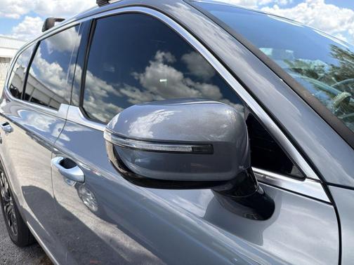 Everlasting Silver 2023 Kia Telluride SX-Prestige