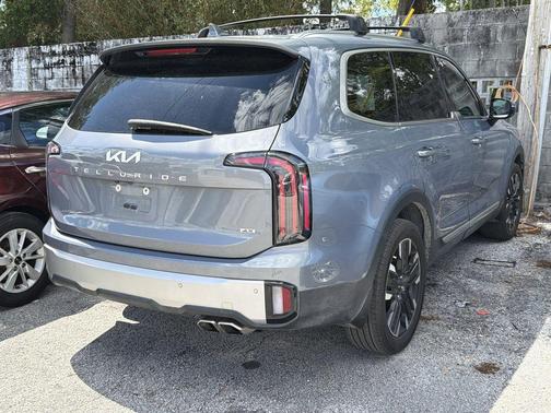 Everlasting Silver 2023 Kia Telluride SX-Prestige