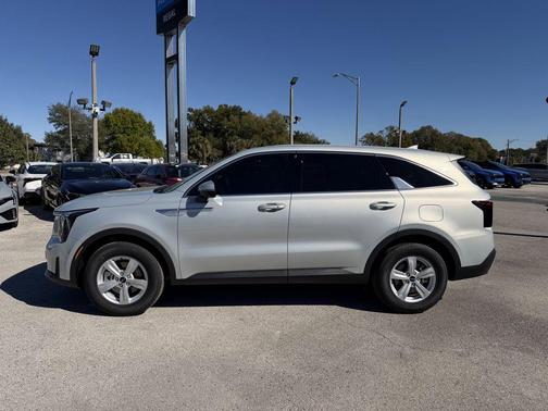 2026 Kia Sorento LX