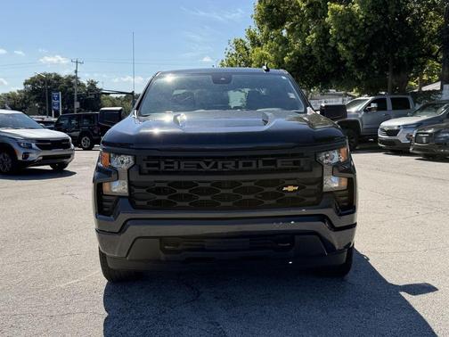 Dark Ash Metallic 2022 Chevrolet Silverado 1500 Custom