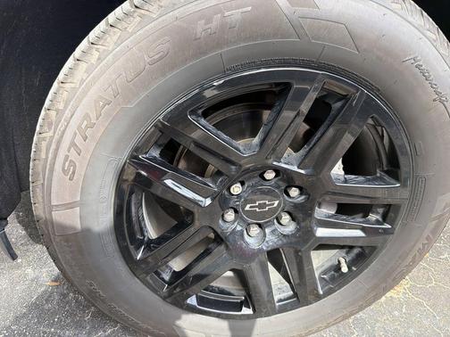 Dark Ash Metallic 2022 Chevrolet Silverado 1500 Custom