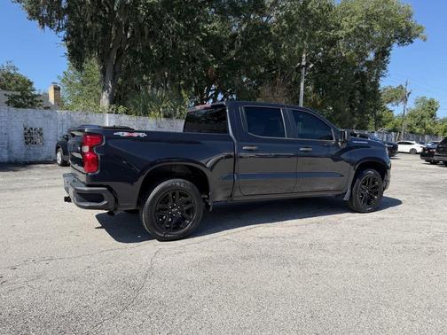 Dark Ash Metallic 2022 Chevrolet Silverado 1500 Custom