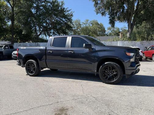 Dark Ash Metallic 2022 Chevrolet Silverado 1500 Custom