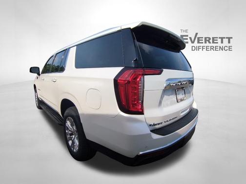 White Frost Tricoat 2021 GMC Yukon XL SLT