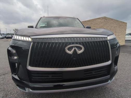 2025 INFINITI QX80 Luxe