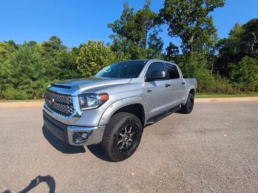 Silver Sky Metallic 2019 Toyota Tundra SR5
