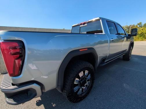 2024 GMC Sierra 2500 Denali