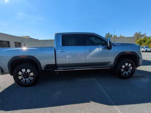2024 GMC Sierra 2500 Denali
