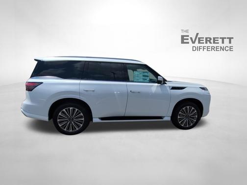 Radiant White 2026 INFINITI QX80 Luxe