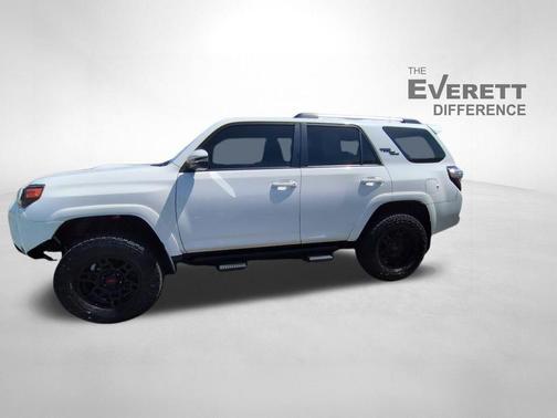 Super White 2018 Toyota 4Runner TRD Off Road Premium