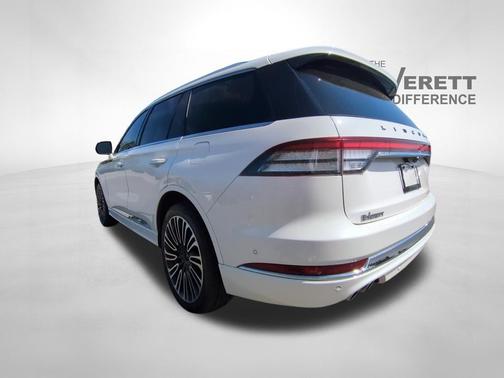 Pristine White Metallic Tri-Coat 2022 Lincoln Aviator Black Label AWD