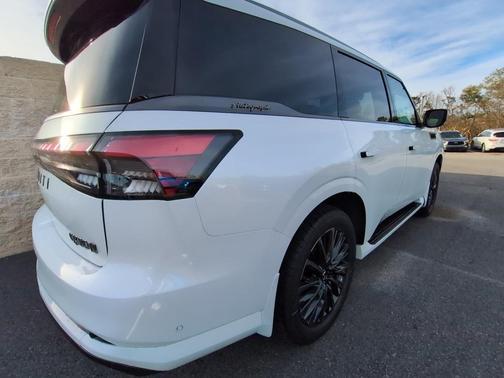 2026 INFINITI QX80 AUTOGRAPH AWD