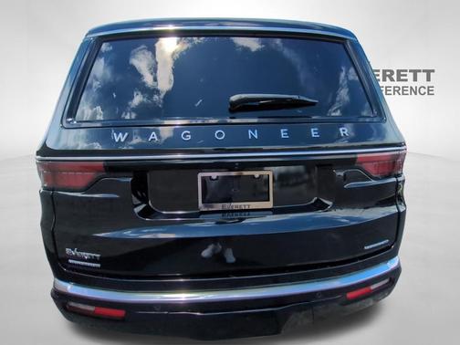 Diamond Black Crystal Pearlcoat 2023 Jeep Wagoneer Series II 4x4
