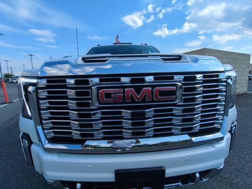 2024 GMC Sierra 2500 Denali