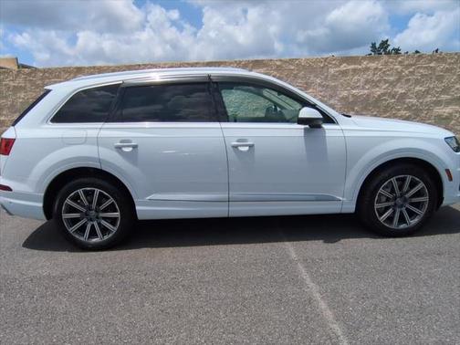 2019 Audi Q7 55 Prestige