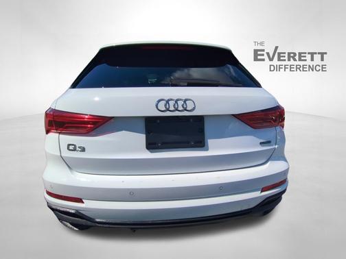 Arkona White 2025 Audi Q3 Premium 45 TFSI S line quattro Tiptronic
