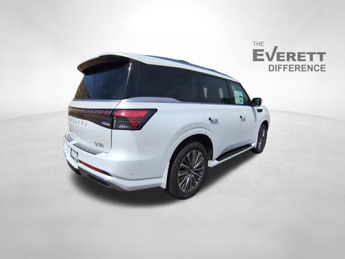 Radiant White 2026 INFINITI QX80 Luxe