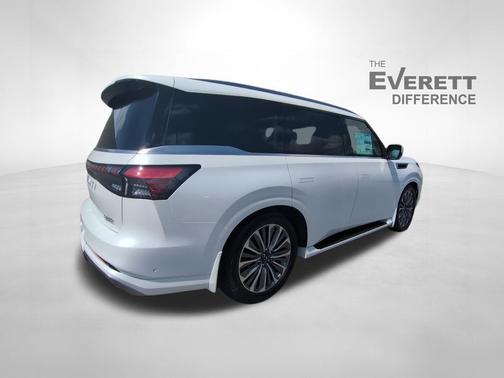 Radiant White 2026 INFINITI QX80 Luxe