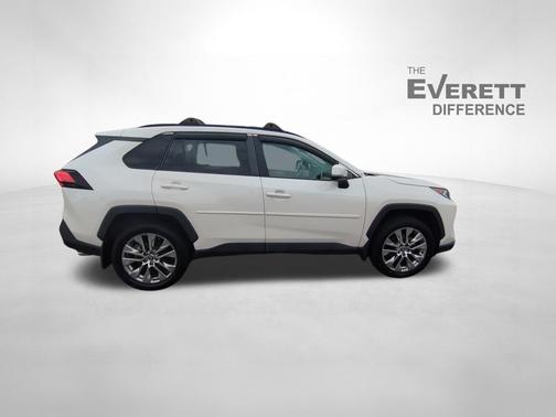 Blizzard Pearl 2021 Toyota RAV4 XLE Premium