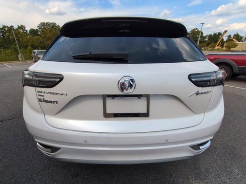 White Frost Tricoat 2023 Buick Envision Avenir