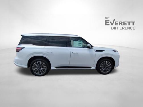 Radiant White 2026 INFINITI QX80 Luxe