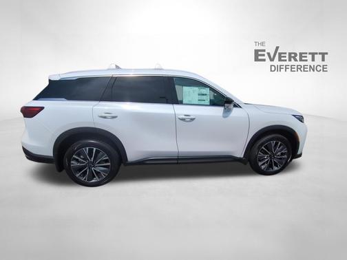 Radiant White 2027 INFINITI QX60 LUXE FWD