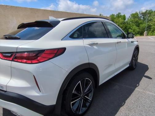 2023 INFINITI QX55 ESSENTIAL