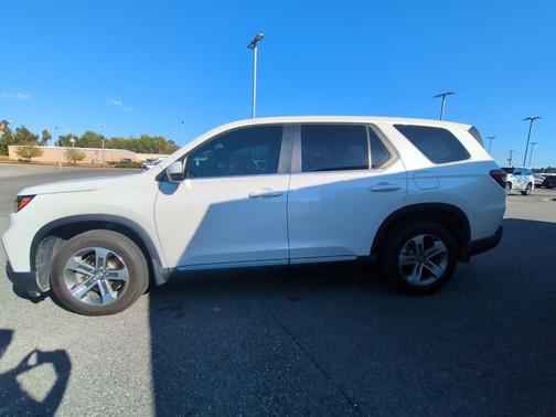 Platinum White Pearl 2024 Honda Pilot EX-L