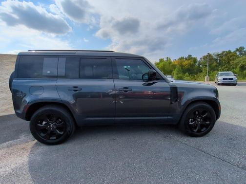 Santorini Black Metallic 2024 Land Rover Defender 110 P300