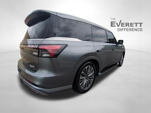 Dynamic Metal 2026 INFINITI QX80 Luxe