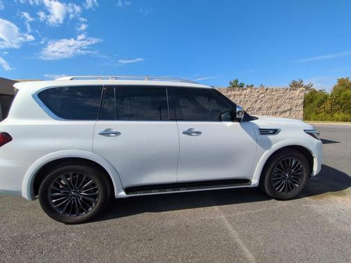 2023 INFINITI QX80 SENSORY AWD