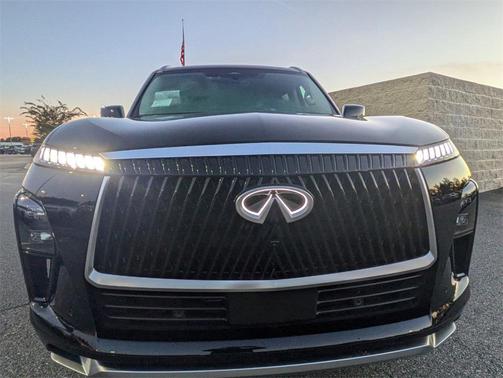 2025 INFINITI QX80 SENSORY AWD