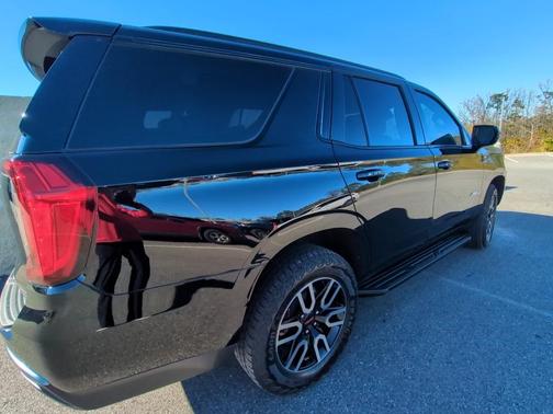 2024 GMC Yukon 4WD AT4