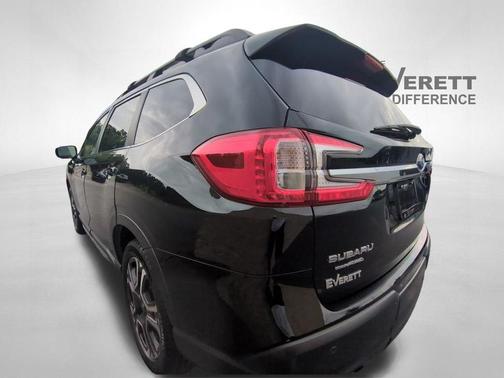 Crystal Black Silica 2023 Subaru Ascent Limited 7-Passenger