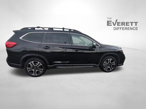 Crystal Black Silica 2023 Subaru Ascent Limited 7-Passenger