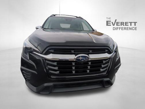 Crystal Black Silica 2023 Subaru Ascent Limited 7-Passenger