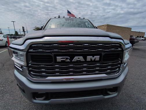 2022 RAM 2500 Limited Mega Cab 4x4 6'4' Box