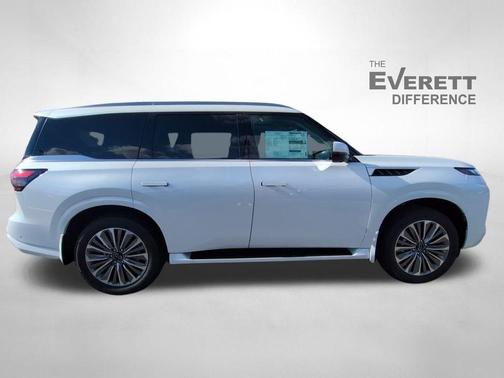Radiant White 2026 INFINITI QX80 Luxe