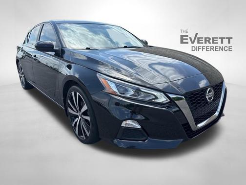 Super Black 2021 Nissan Altima SR FWD