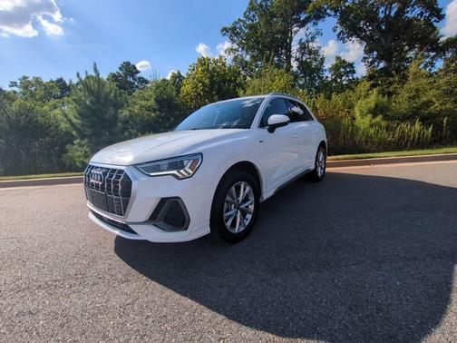 Arkona White 2024 Audi Q3 Premium 45 TFSI S line quattro Tiptronic
