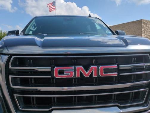 2023 GMC Yukon XL 4WD AT4