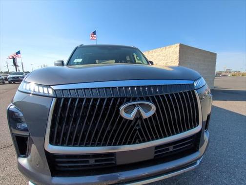 2025 INFINITI QX80 Luxe