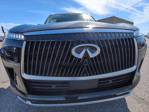 2025 INFINITI QX80 SENSORY AWD