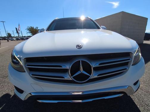 2018 Mercedes-Benz GLC 300 Base