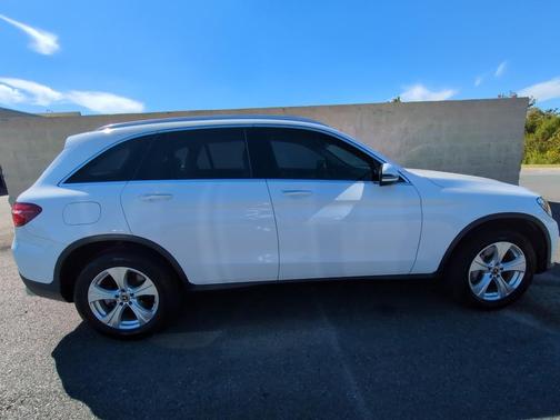 2018 Mercedes-Benz GLC 300 Base