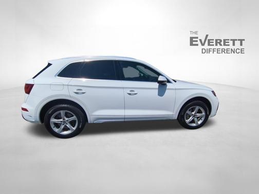 Ibis White 2021 Audi Q5 45 Premium