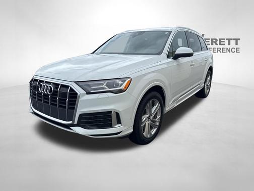 Carrara White 2021 Audi Q7 45 Premium Plus