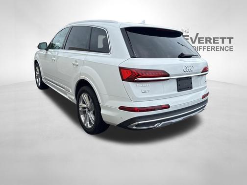 Carrara White 2021 Audi Q7 45 Premium Plus