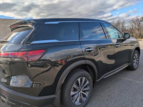 2025 INFINITI QX60 Pure