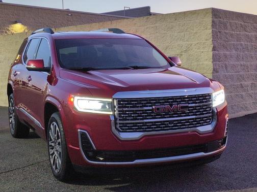 2022 GMC Acadia Denali